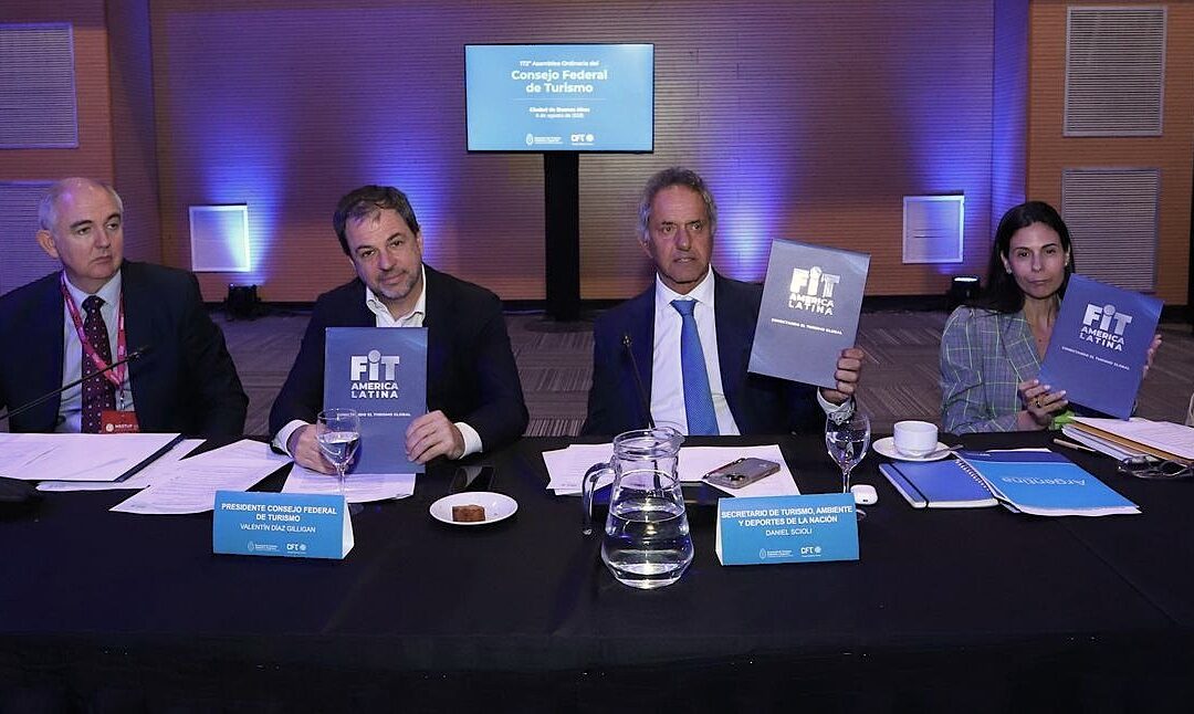 El CFT fue escenario de la entrega oficial de invitaciones para FIT 2025